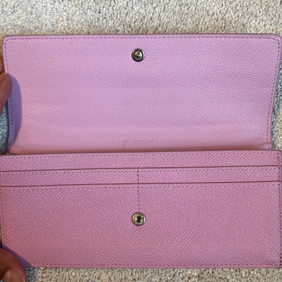 *Coach wallet - Picture 2 of 4